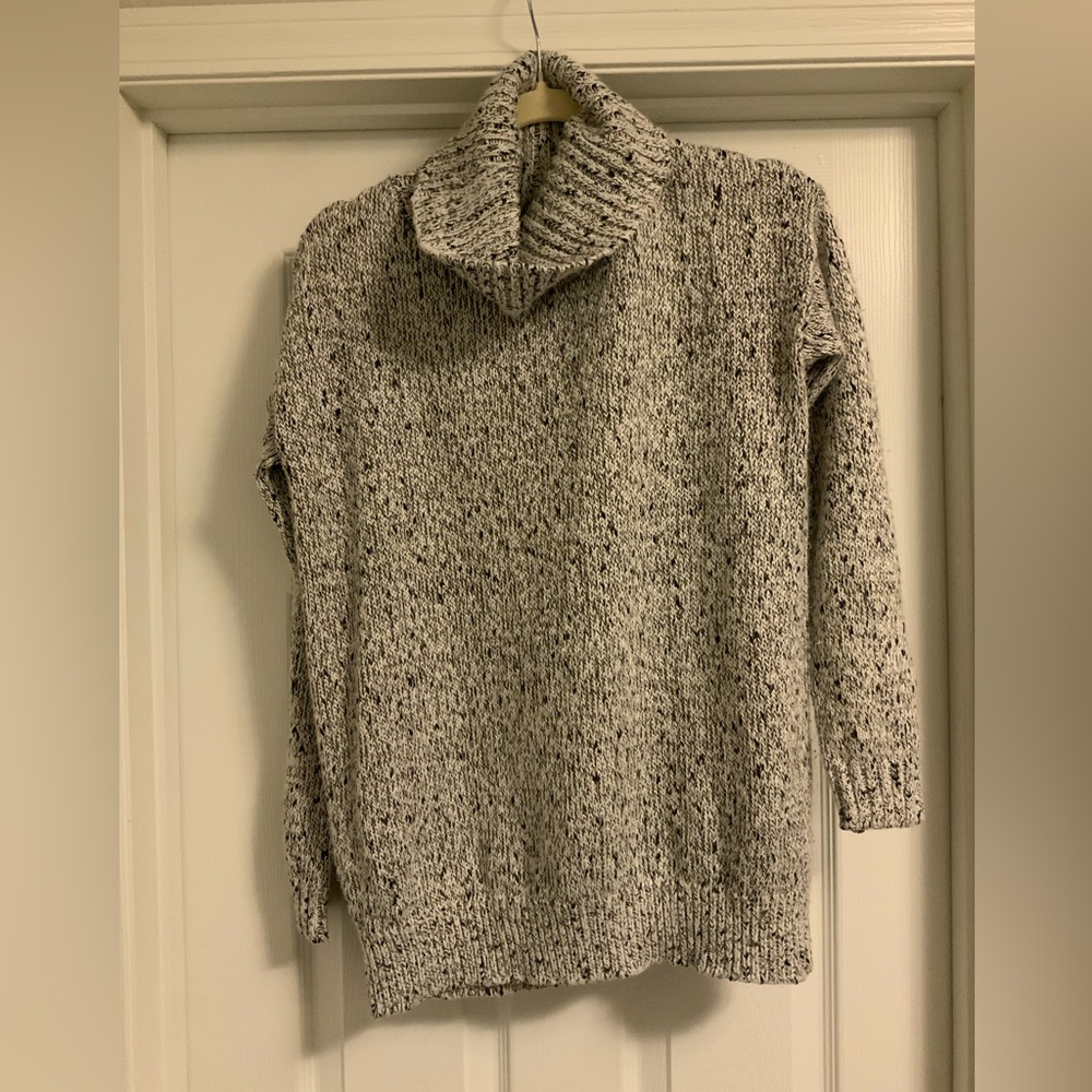 Forever 21 Black and White Turtleneck Sweater
